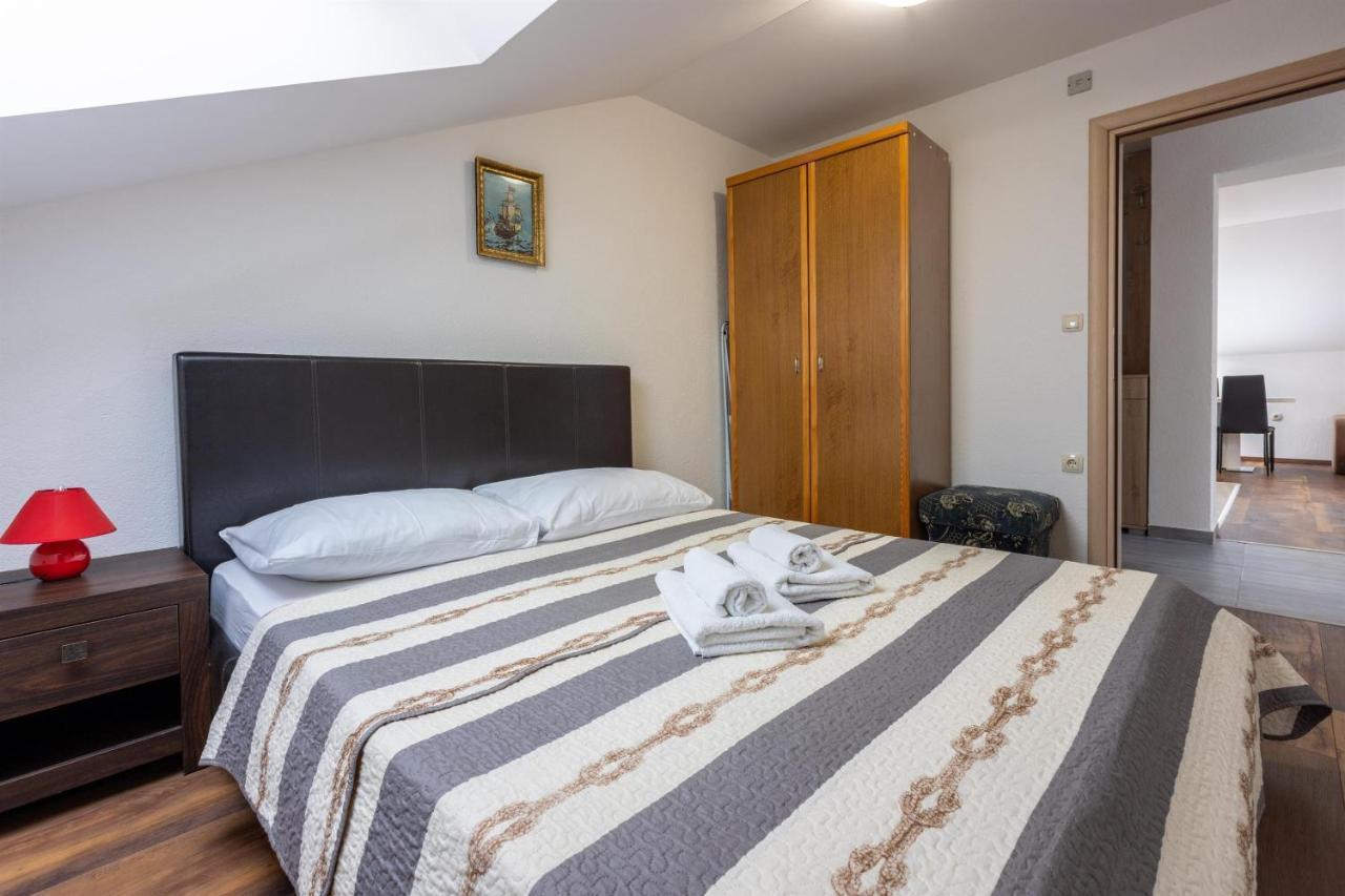 Apartments Mirela Crikvenica Esterno foto