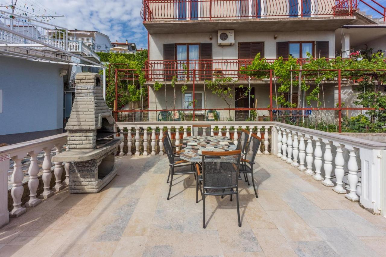 Apartments Mirela Crikvenica Esterno foto