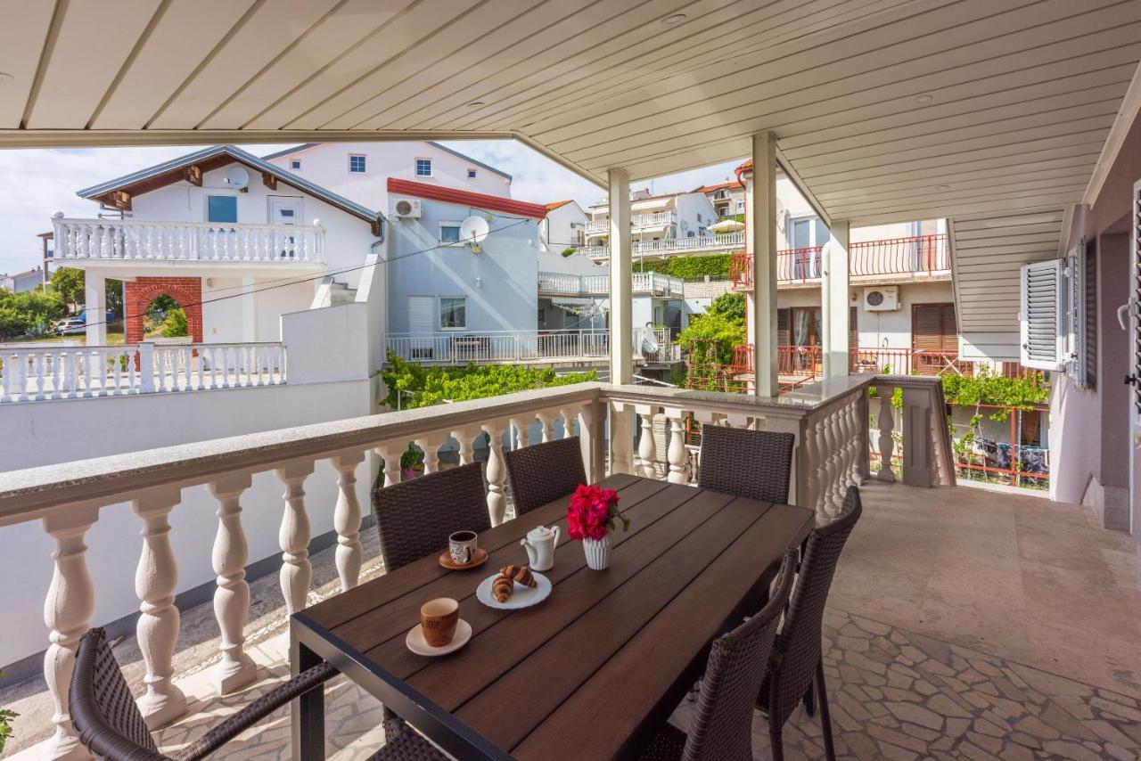 Apartments Mirela Crikvenica Esterno foto